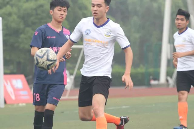 意甲-莱奥双响迪亚斯破门 AC米兰4-0那不勒斯