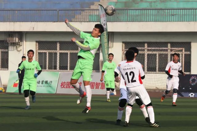 杜兰特30分詹姆斯14中3 湖人不敌太阳止三连胜