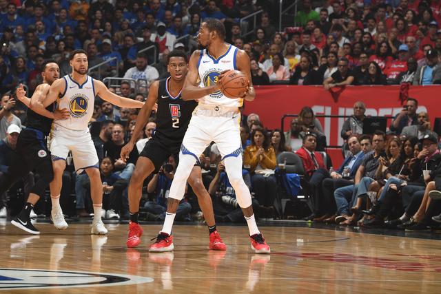 锡安29+10+7+5鹈鹕力克太阳 雷霆胜黄蜂止连败